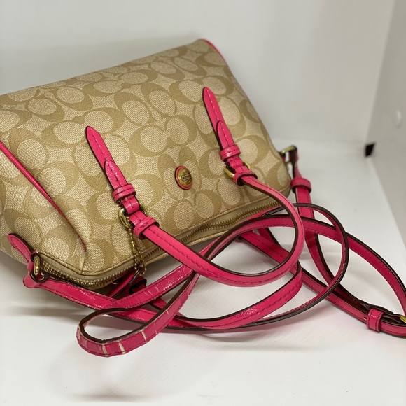 COACH Leather Signature Convertible Crossbody Bag - Picture 8 of 10